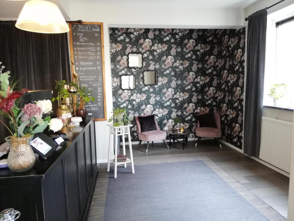 Strand Hotell Vänersborg Екстериор снимка